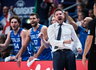 G.Pozzecco leido žaidėjams paminėti pergalę (FIBA Europe nuotr.)