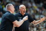 R.Kurtinaitis komentavo mačą (BNS nuotr.)