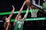 K.Porzingis buvo sunkiai sulaikomas (Scanpix nuotr.)