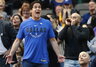 M.Cubanas ir vėl papildė NBA biudžetą (Scanpix nuotr.)