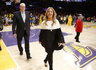 J.Buss persiuntė M.Johnsonui visą susirašinėjimą su R.Pelinka (Scanpix nuotr.)