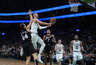 K.Porzingis buvo sunkiai sulaikomas (Scanpix nuotr.)